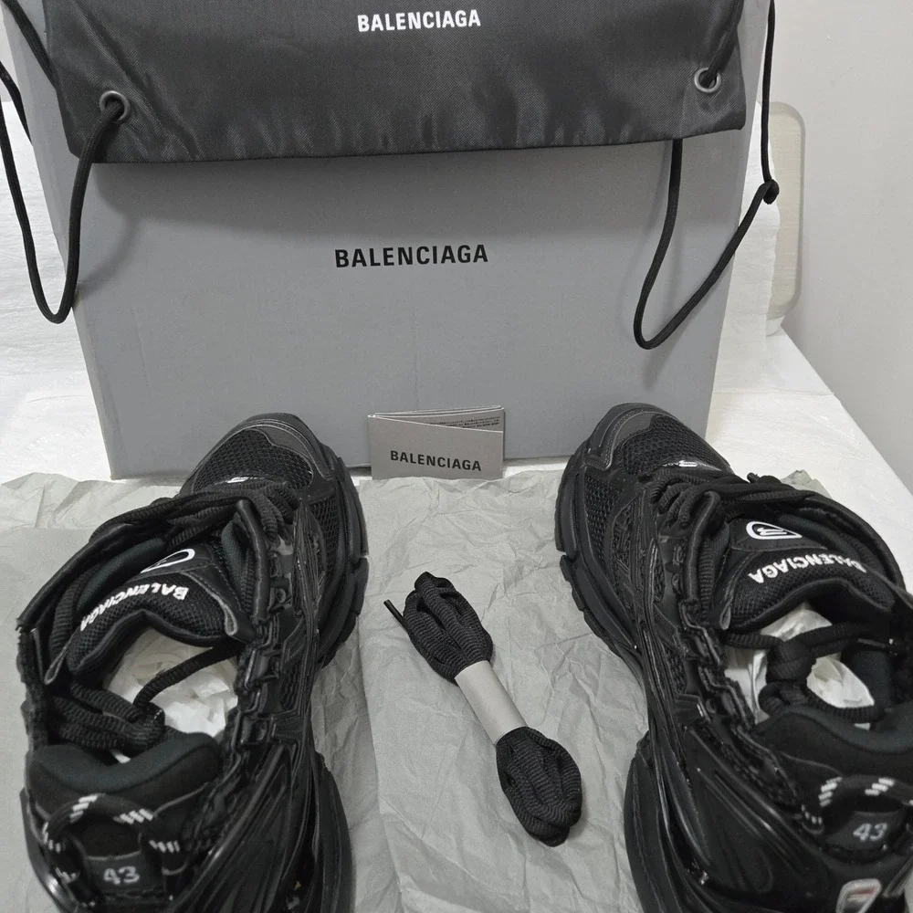 Balenciaga Runner Monocolor Kith Black Sneakers 677402 W3RA1 1000 Size 43